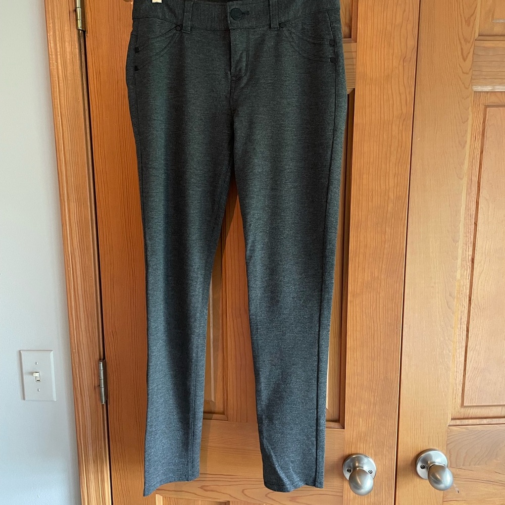 Maurices Charcoal Cropped Pants